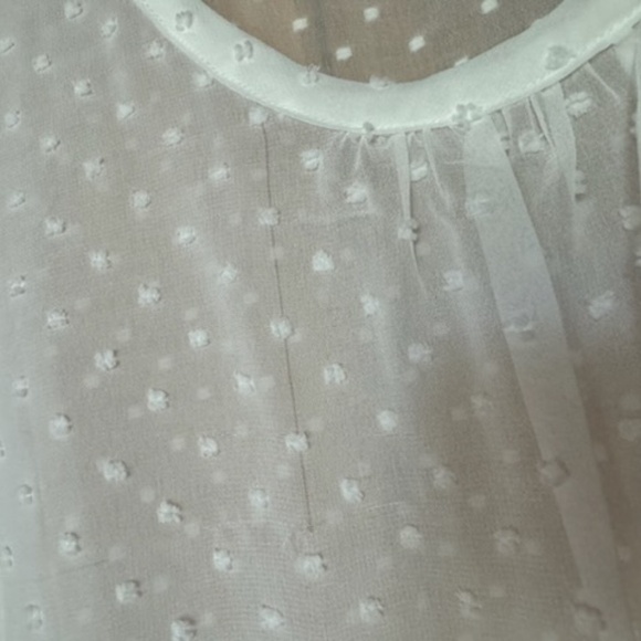 Socialite , white sheer with white dot print, Medium, has run in fabric - Picture 10 of 10